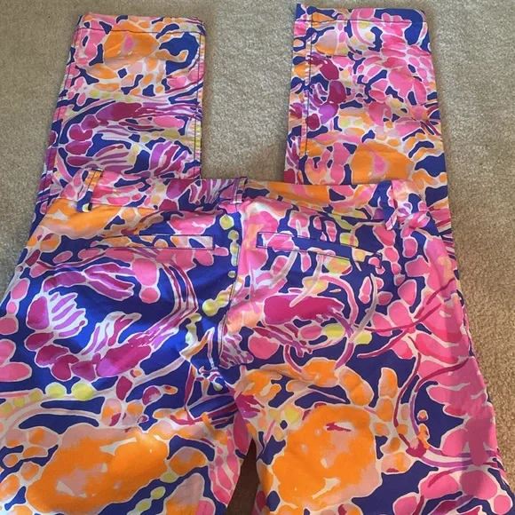 Lilly Pulitzer size 4 coral reef print pants excellent condition - Picture 8 of 8